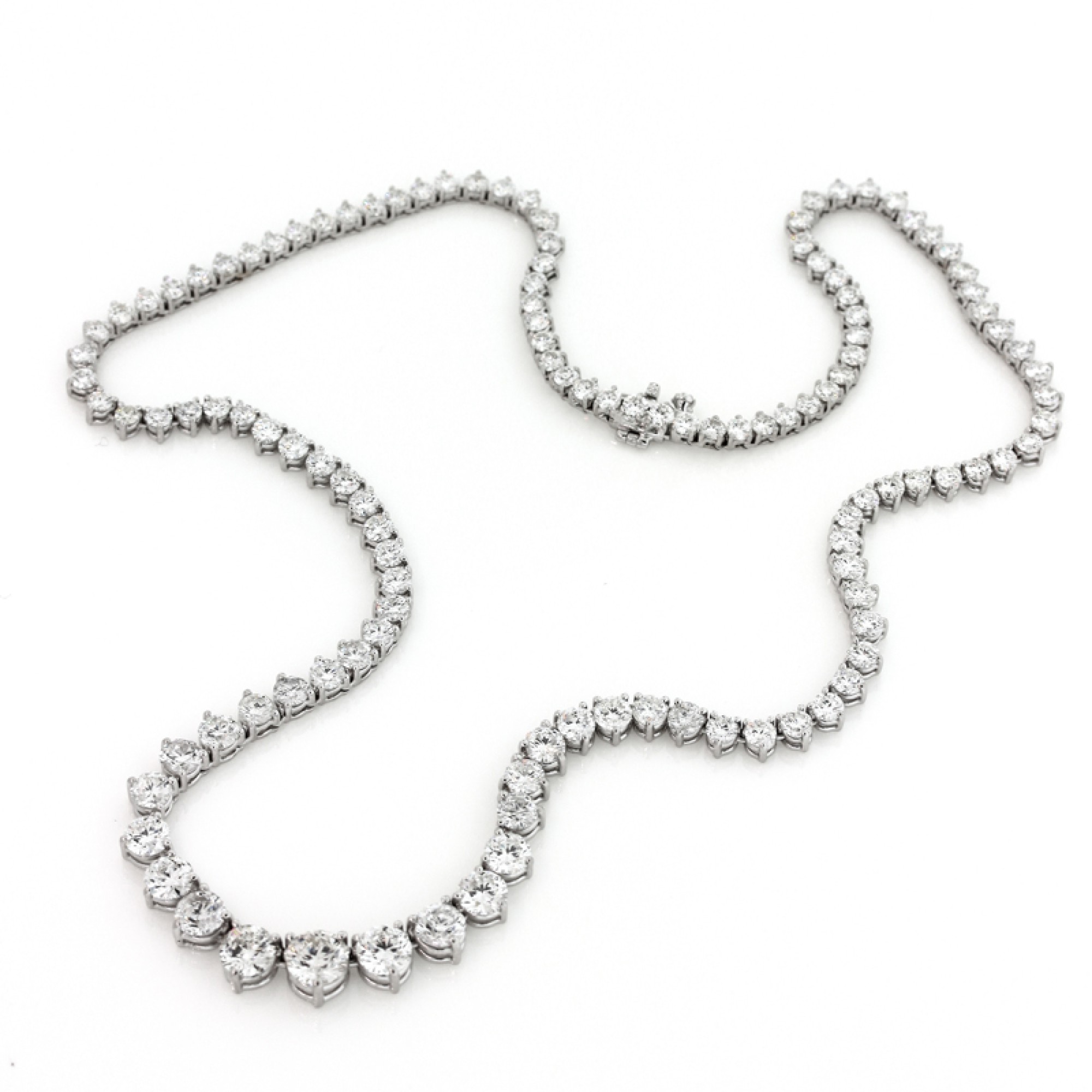 Graduated Diamond Tennis Necklace 
