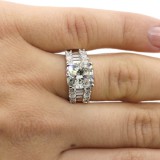 5.50 CTS CUSHION CUT DIAMOND ENGAGEMENT RING SET IN 18K WHITE GOLD   