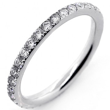 0.8 Cts  Round Cut Diamond Eterenity Band Set in 18K White Gold