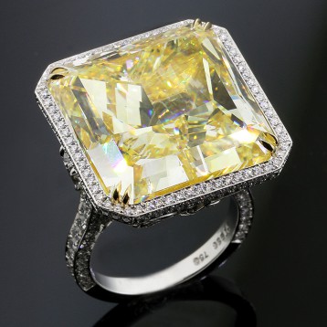 42.22 CTS FANSY YELLOW RADIANT CUT DIAMOND RING 