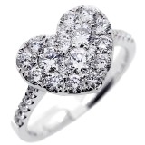 Heart shaped fancy ring with total of 1.39 cts set in 18kt white gold