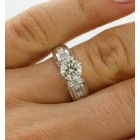 1.08 cts Round Cut Diamond set in 18K White Gold Engagement Ring