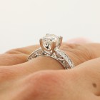 1.08 cts Round Cut Diamond set in 18K White Gold Engagement Ring