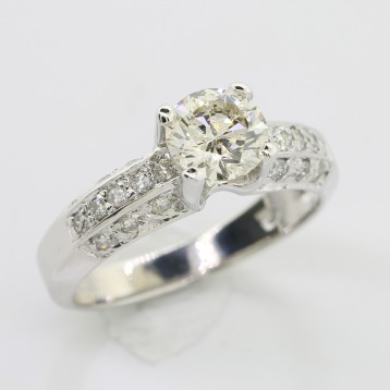 1.02 cts Round Cut Diamond Engagement Ring set in 14K White Gold