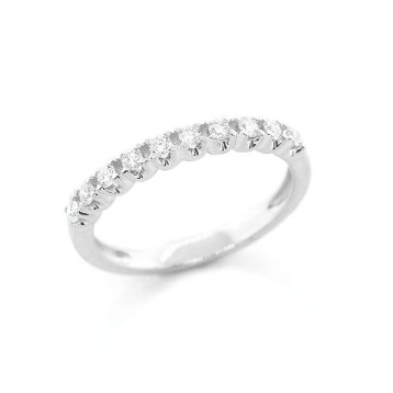 0.25 Ctw Round Cut Diamond Wedding Band with U-Shape Setting